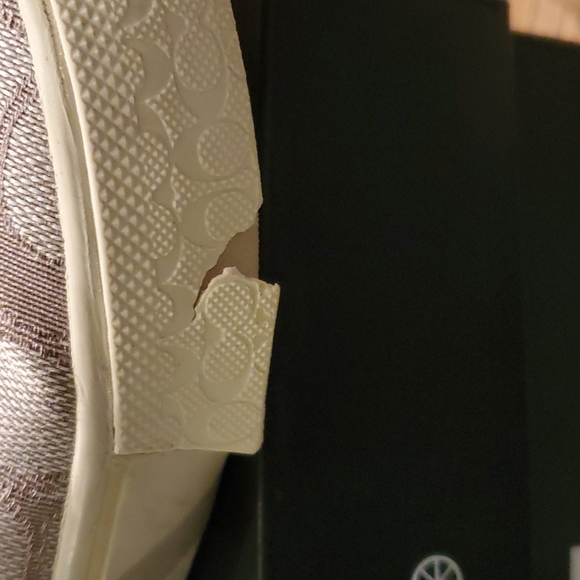 Shoes - Picture 4 of 4